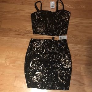 2 piece sparkly outfit!